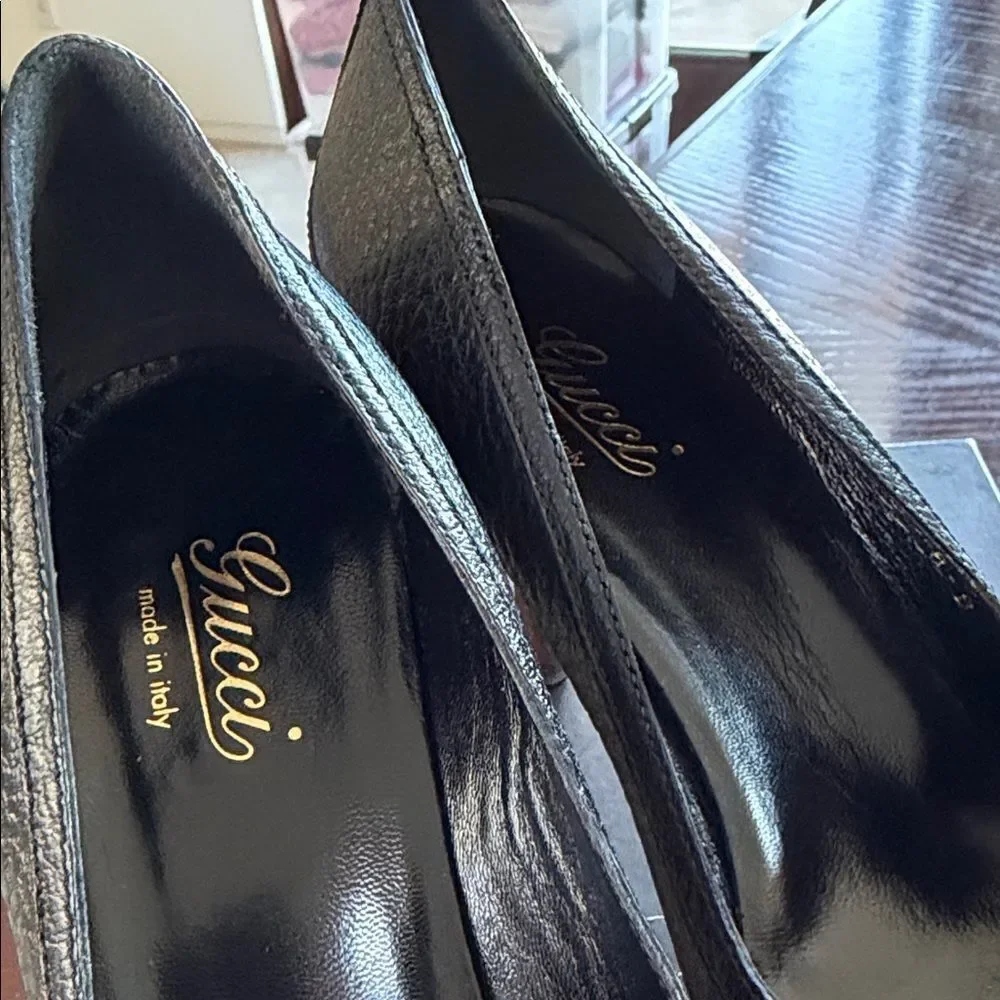 Gucci Black Leather Heels with Brown Accents